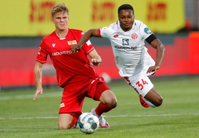 高尔夫年轻 高尔夫年轻