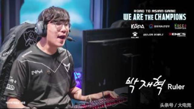 借助自身的 借助自身的