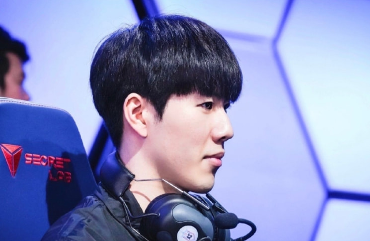 态和坚定的 态和坚定的