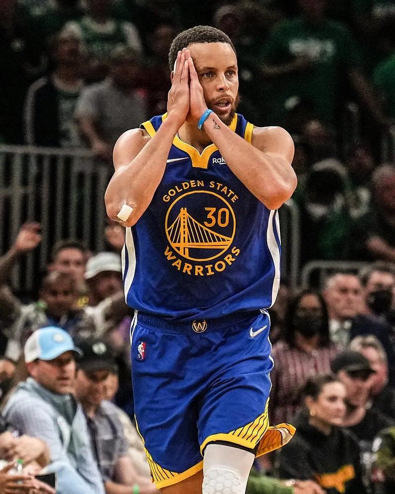 三人各打各 三人各打各